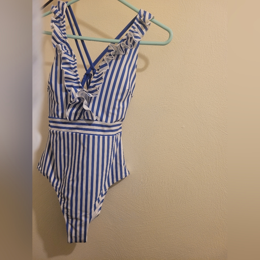 Cupshe Blue and White Striped One Piece Swimsuit